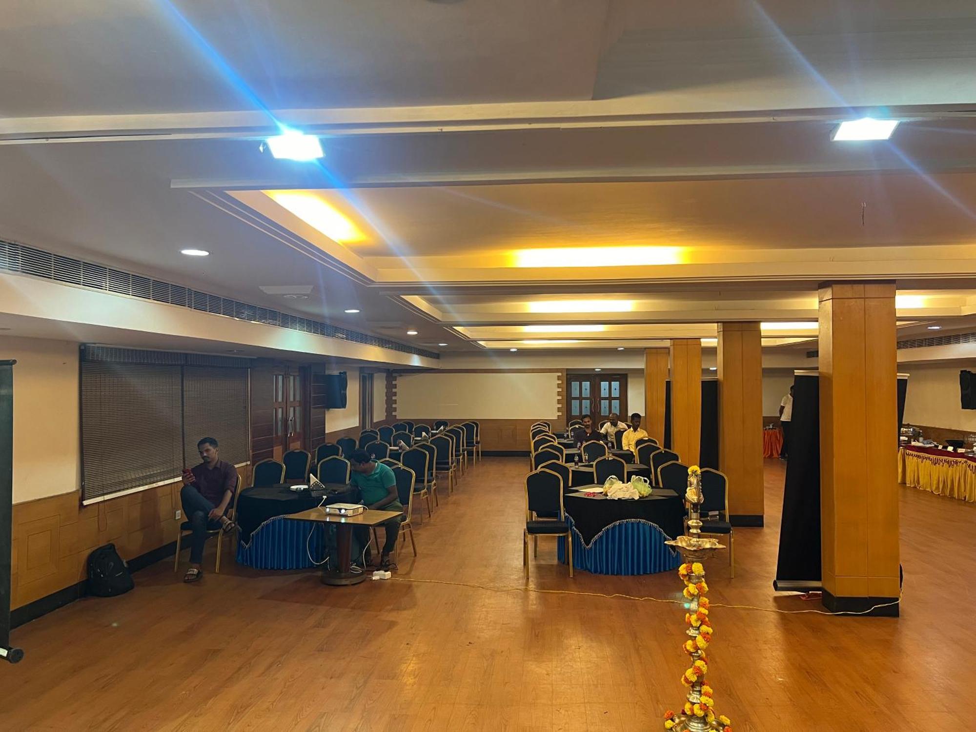 Varada Nagavali Hotel Srikakulam Εξωτερικό φωτογραφία